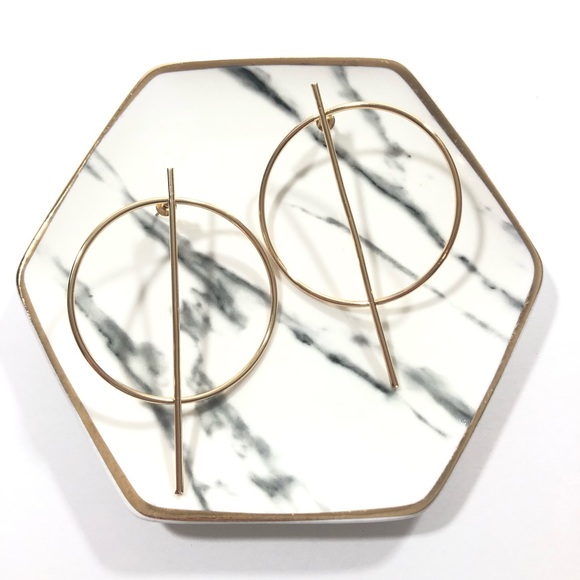 *Gold Minimalist Line in Circle Stud Earrings - Picture 2 of 5